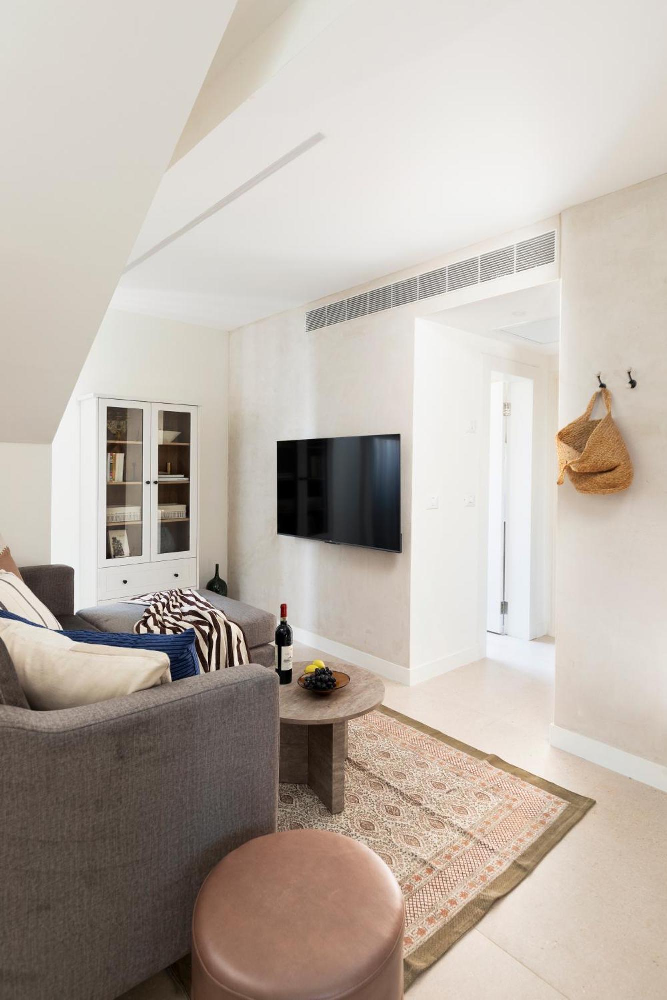 Aparthotel The J Luxury Apartments - By Localz Group