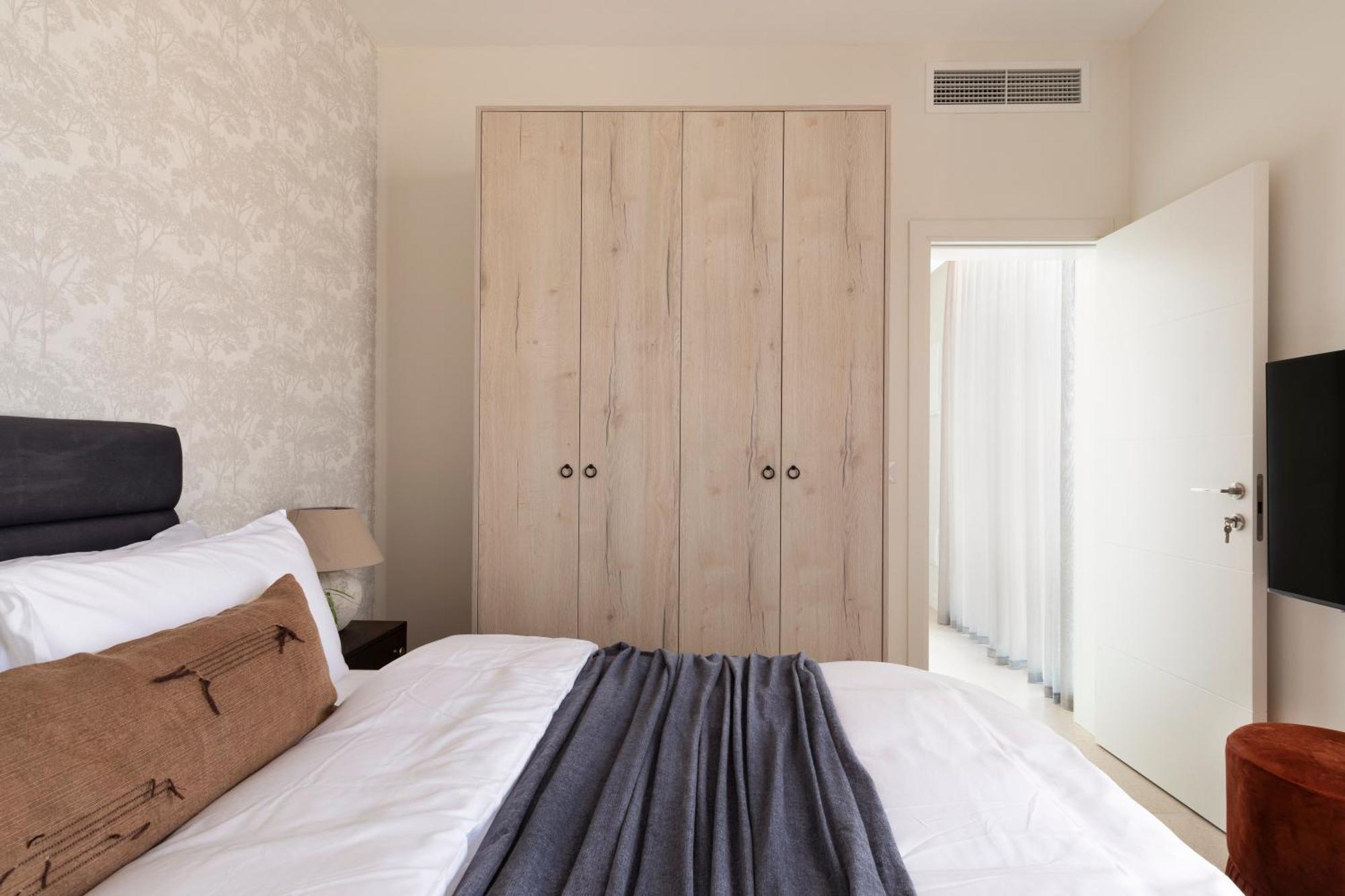 Aparthotel The J Luxury Apartments - By Localz Group *