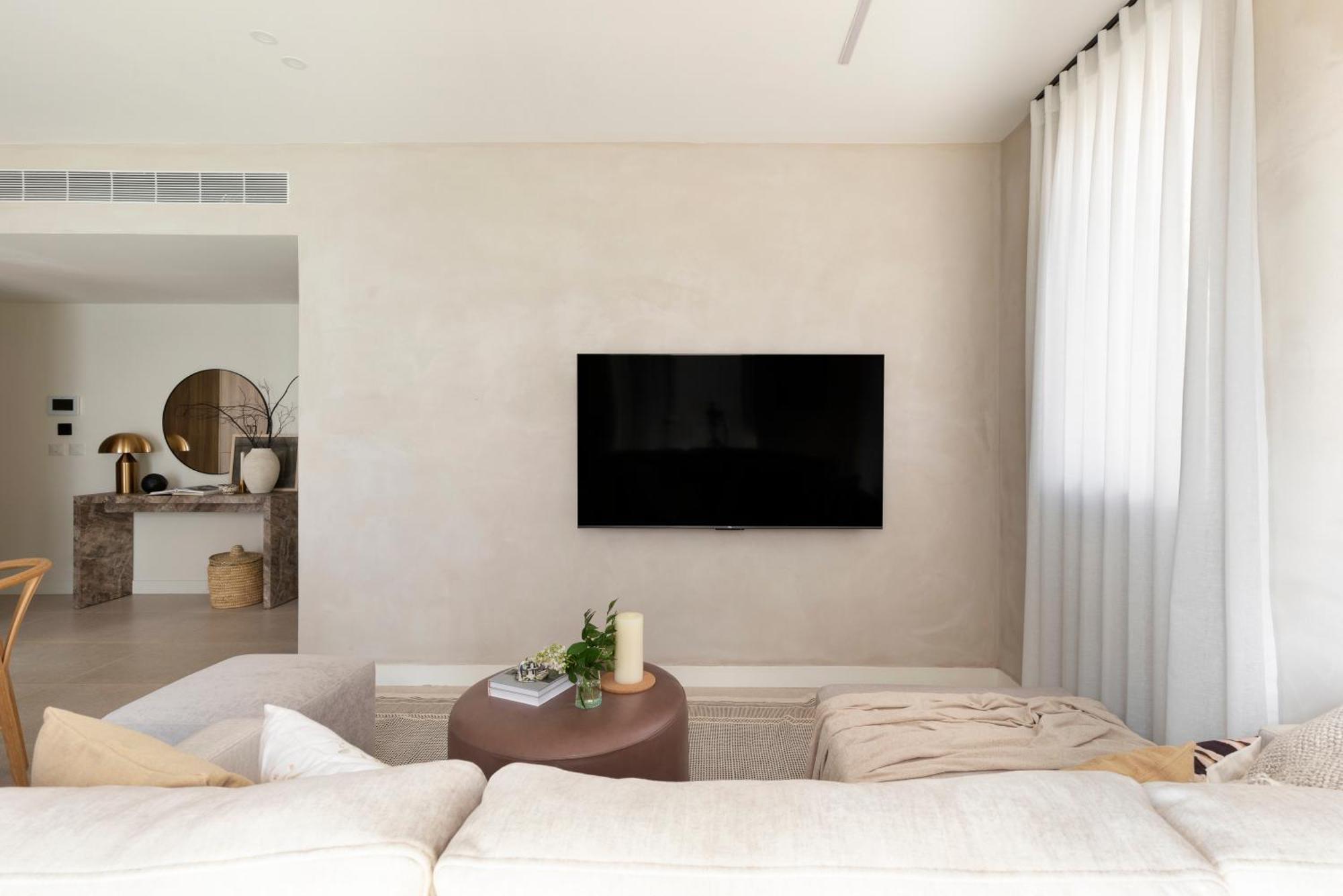 Aparthotel The J Luxury Apartments - By Localz Group *