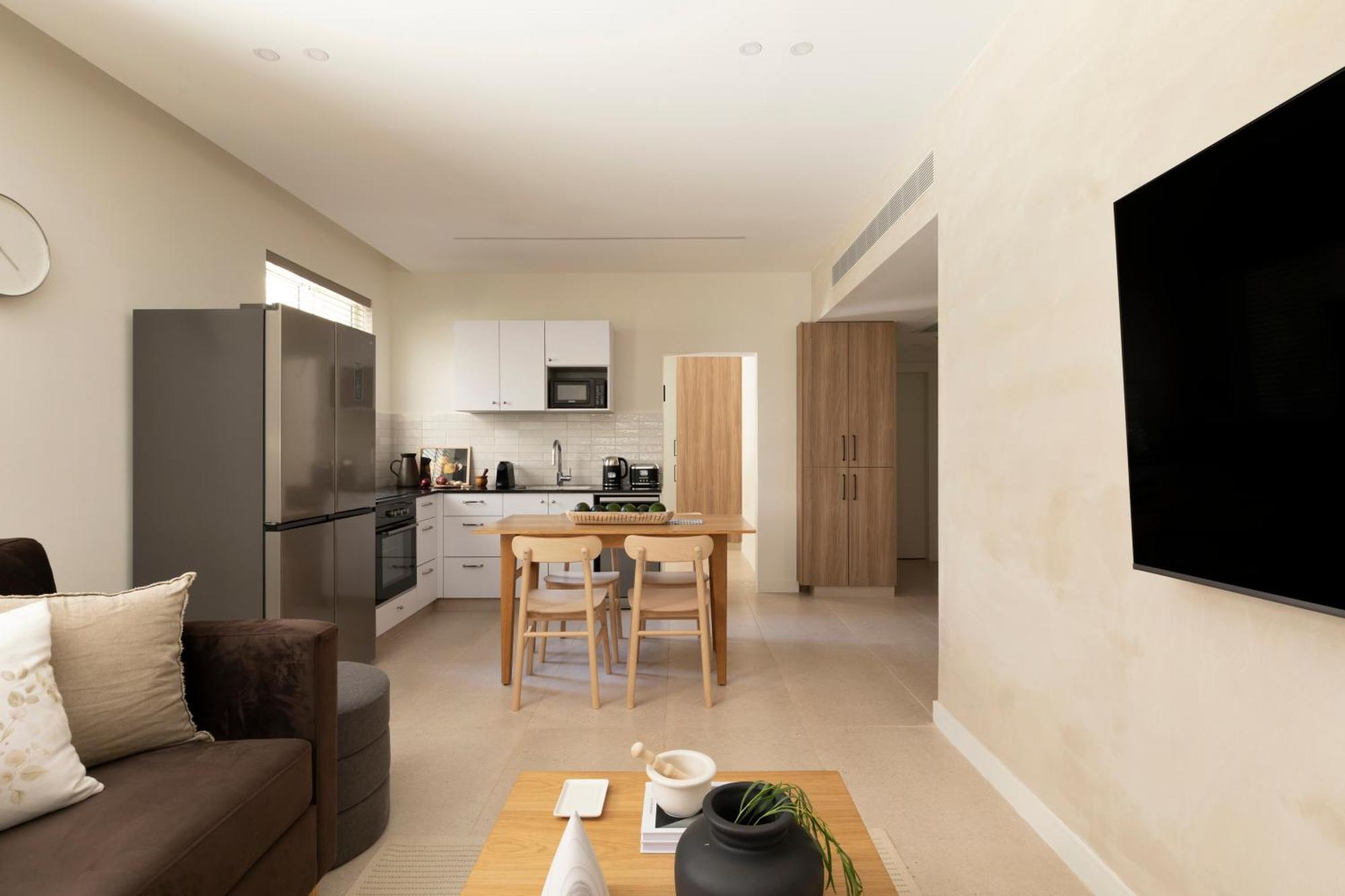 The J Luxury Apartments - By Localz Group Aparthotel *