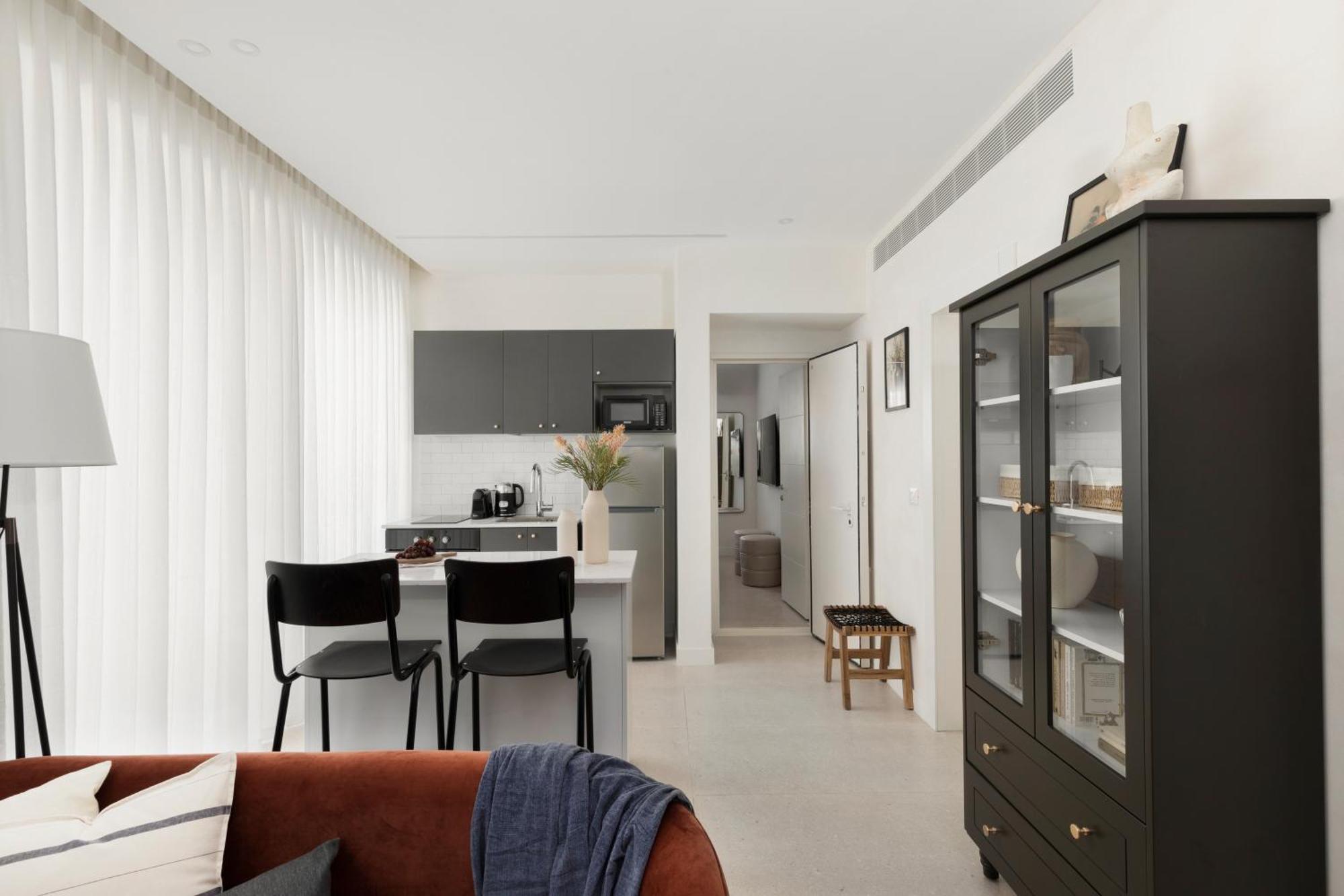 Aparthotel The J Luxury Apartments - By Localz Group